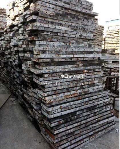  库存物资 库存建材 保定工厂低价处理大量钢模板 产品名称:建材
